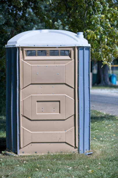 Porta potty delivery and setup in Noroton, CT